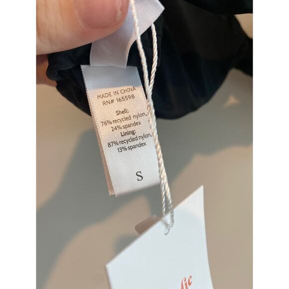 NWT Andie Swim The Belmar Bikini Top In Black Size Small - Picture 5 of 7